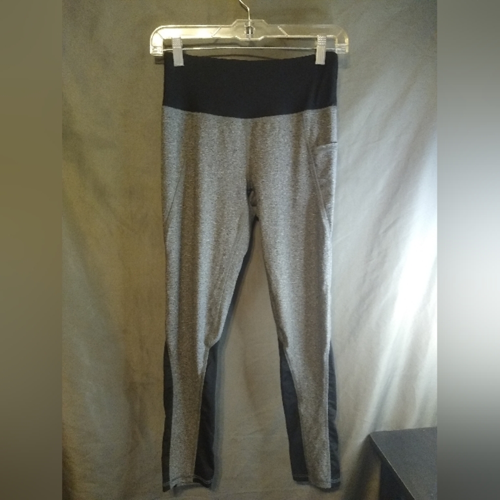 By gottex Gray and Black mesh Leggings